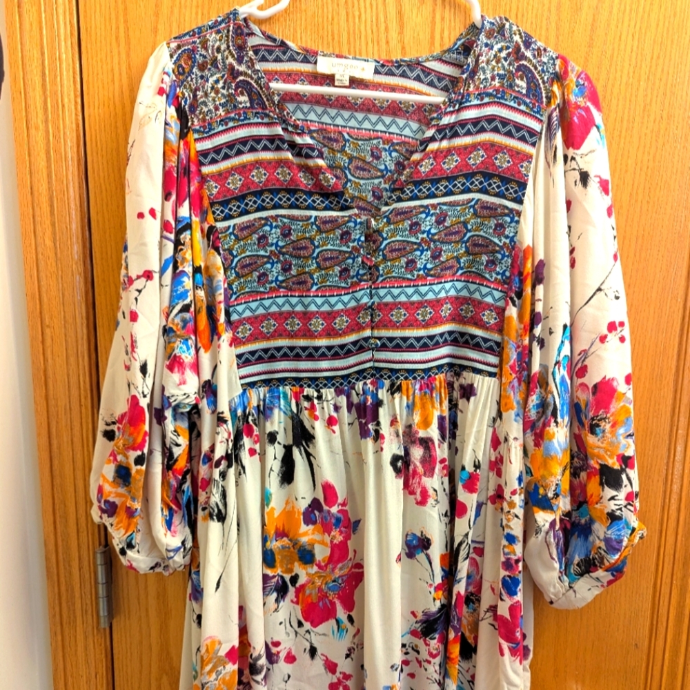 Umgee Blue and Red Embellished 3/4 Sleeve Blouse